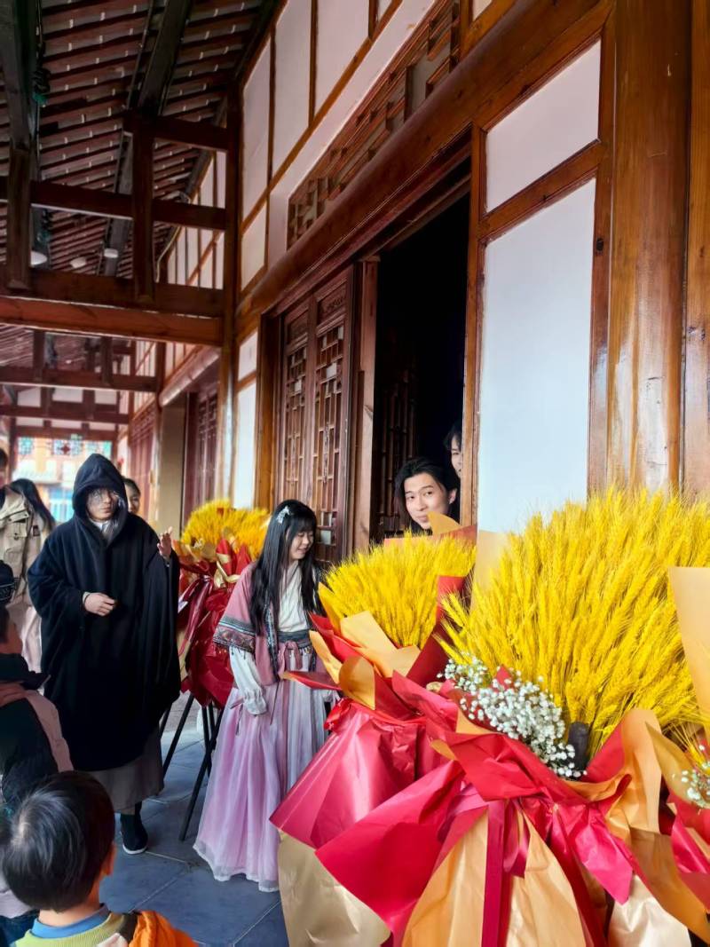 沉浸赋能：九龙县景区演艺的差异化突围之路